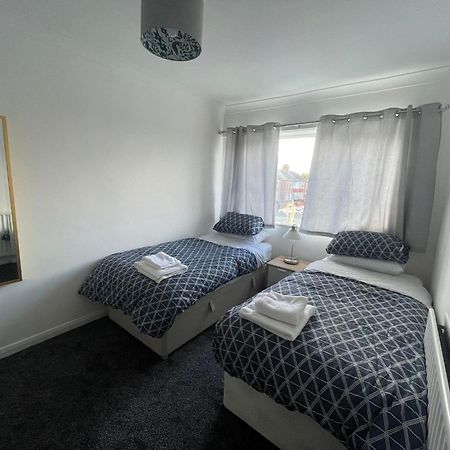 3 Bedroom Apartment With Golf Course View Newcastle upon Tyne Exterior photo